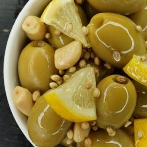 GREEN OLIVES W/LEM 17LB